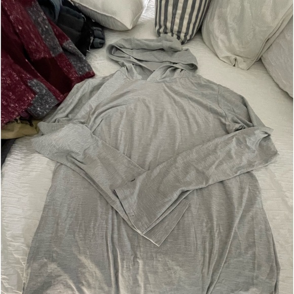 Men’s gray thin hoodie/shirt by Eqip. Long sleeves, size S. NWT. - Picture 2 of 3